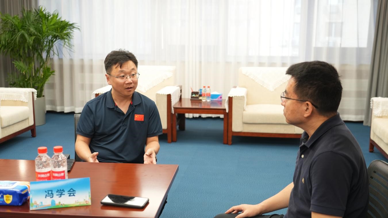 冯学会为职工提供运动损伤康复服务。