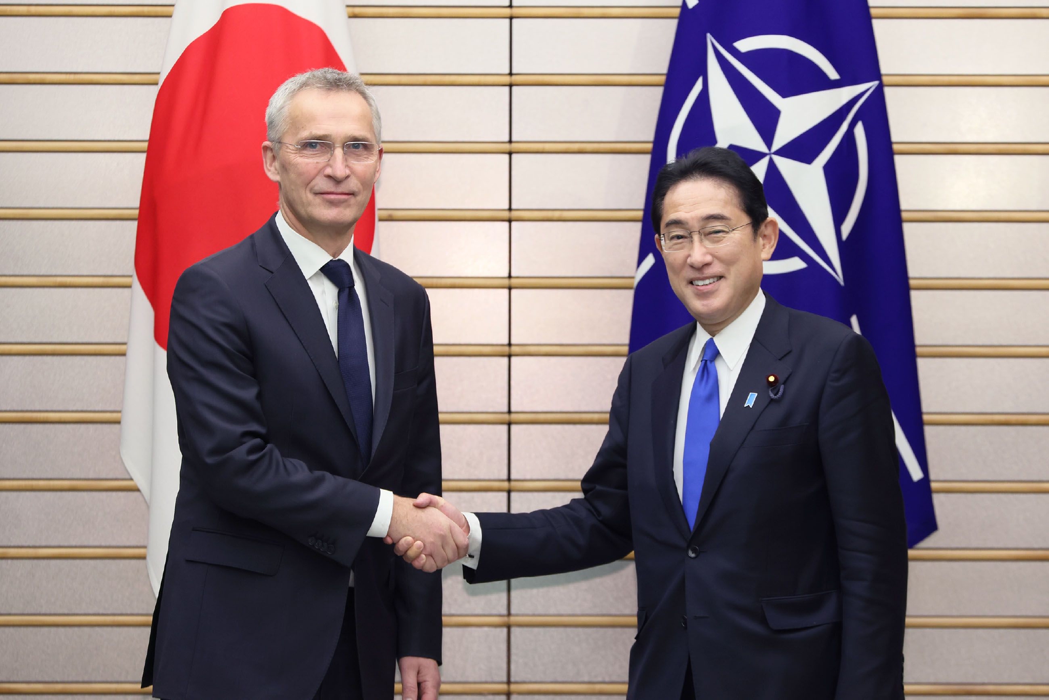 当地时间1月31日，北约秘书长斯托尔滕贝格与日本首相岸田文雄在东京会面&nbsp; 图源：日本外务省