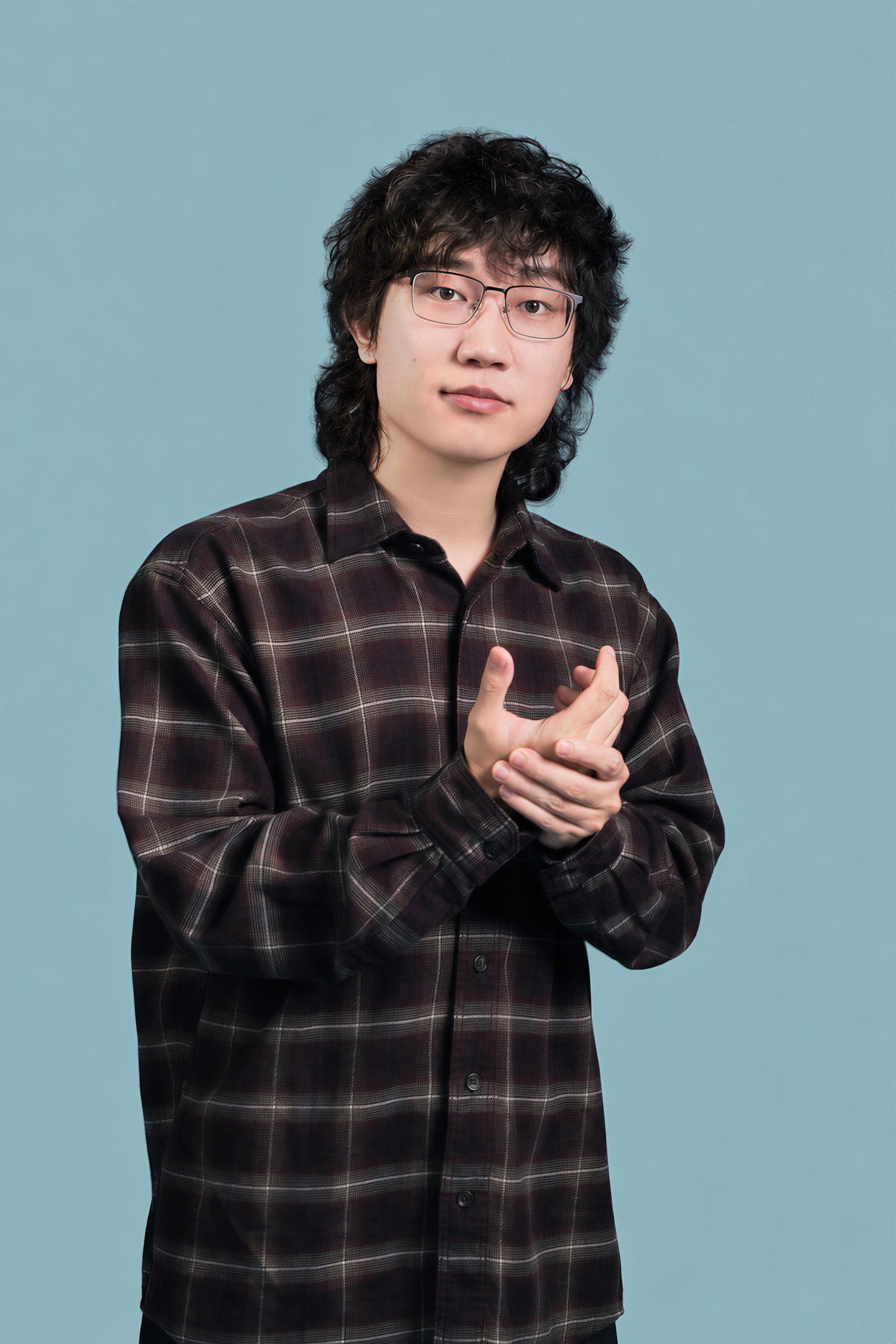 00 后杨世琦闯入具身赛道,他不做本体,而是押注机器人“词元”创业。